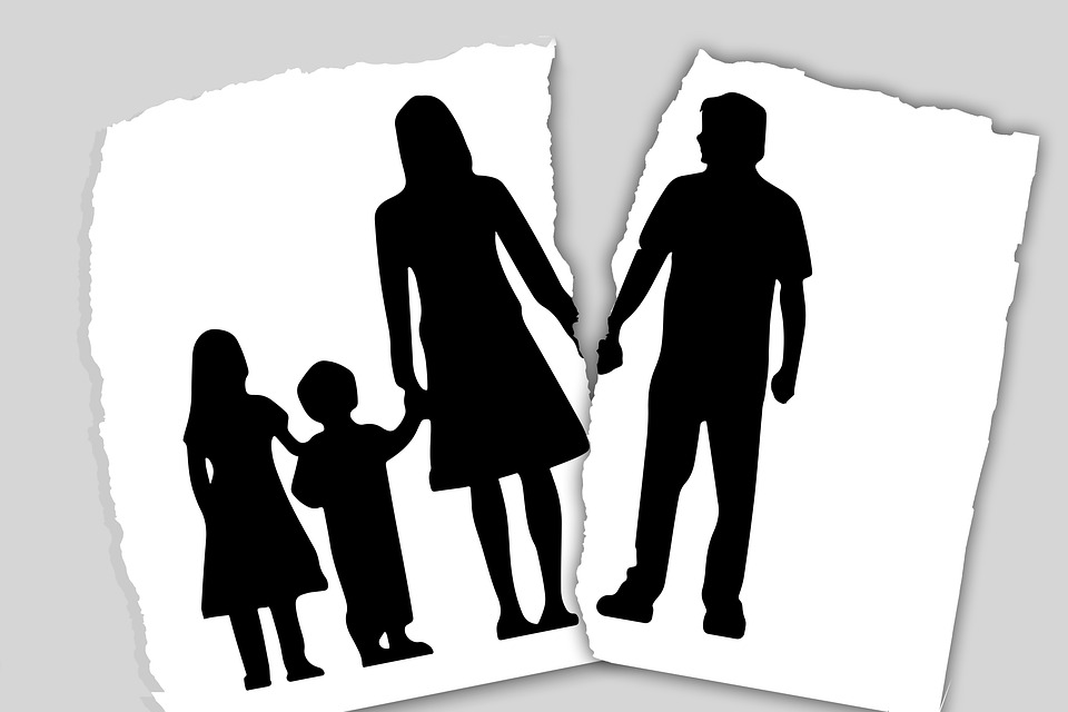 Quels sont les rôles d’un avocat en divorce ?