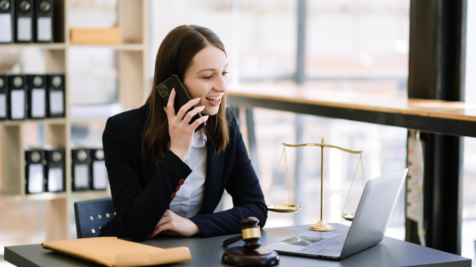 Les avantages pour une entreprise de faire appel à un service juridique externalisé